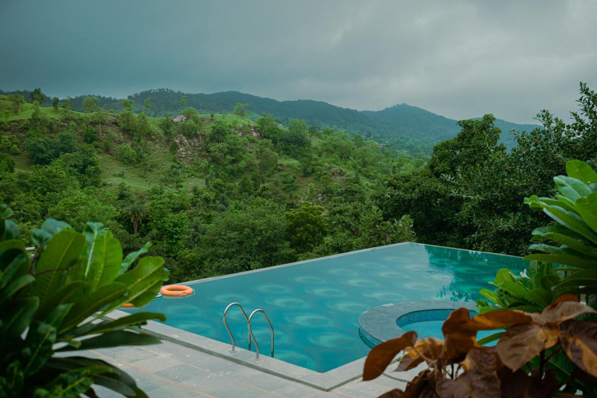 The Sky Imperial Pavoreal Jungle Resort كمبالغره المظهر الخارجي الصورة